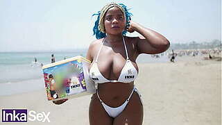 Angela colombiana &eacute_bano lalin girl de enorme culo y grandes tetas es pillada en la playa por joven blanco de pene rosado