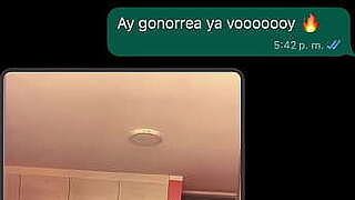 MI MEJOR AMIGA ME INVITA A FOLLAR EN WHATSAPP Y TERMINO COMIENDO SU GRAN CULO CUANDO SUS PADRES NO ESTAN EN CASA