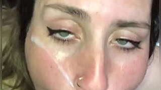Le hago ricos masajes y me lo termine cojiendo todo y me dio toda la lechita