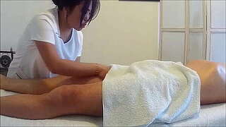 Overall service in a real oriental massage parlor