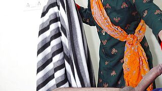hawt Indian maid sucks knob in whole Hindi audio