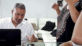 I load my stepmother's encounter with cum, this jade likes that I chow her muff