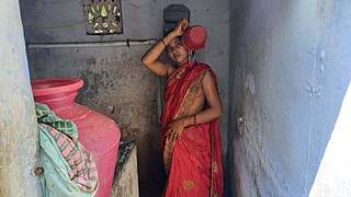 Coolly committed bhabhi ko Toilet room Drilled Indian bhabhi devar Dasi sex