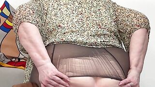 Lewd GILF Acquires Anal Screwed by Darksome Stud and Lets Him Cum in Her Arse